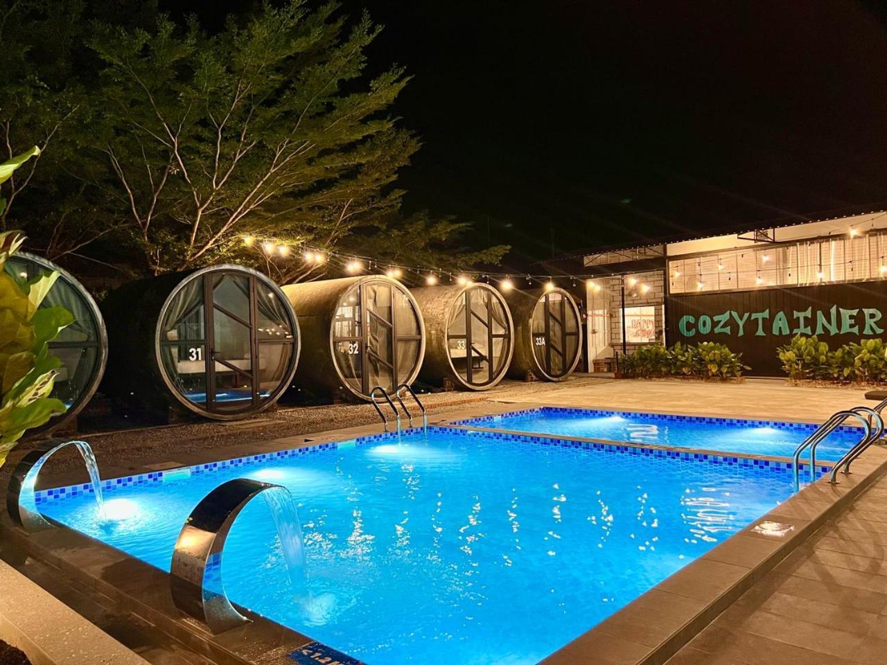 Hotel The Cozytainer Taiping Exterior foto
